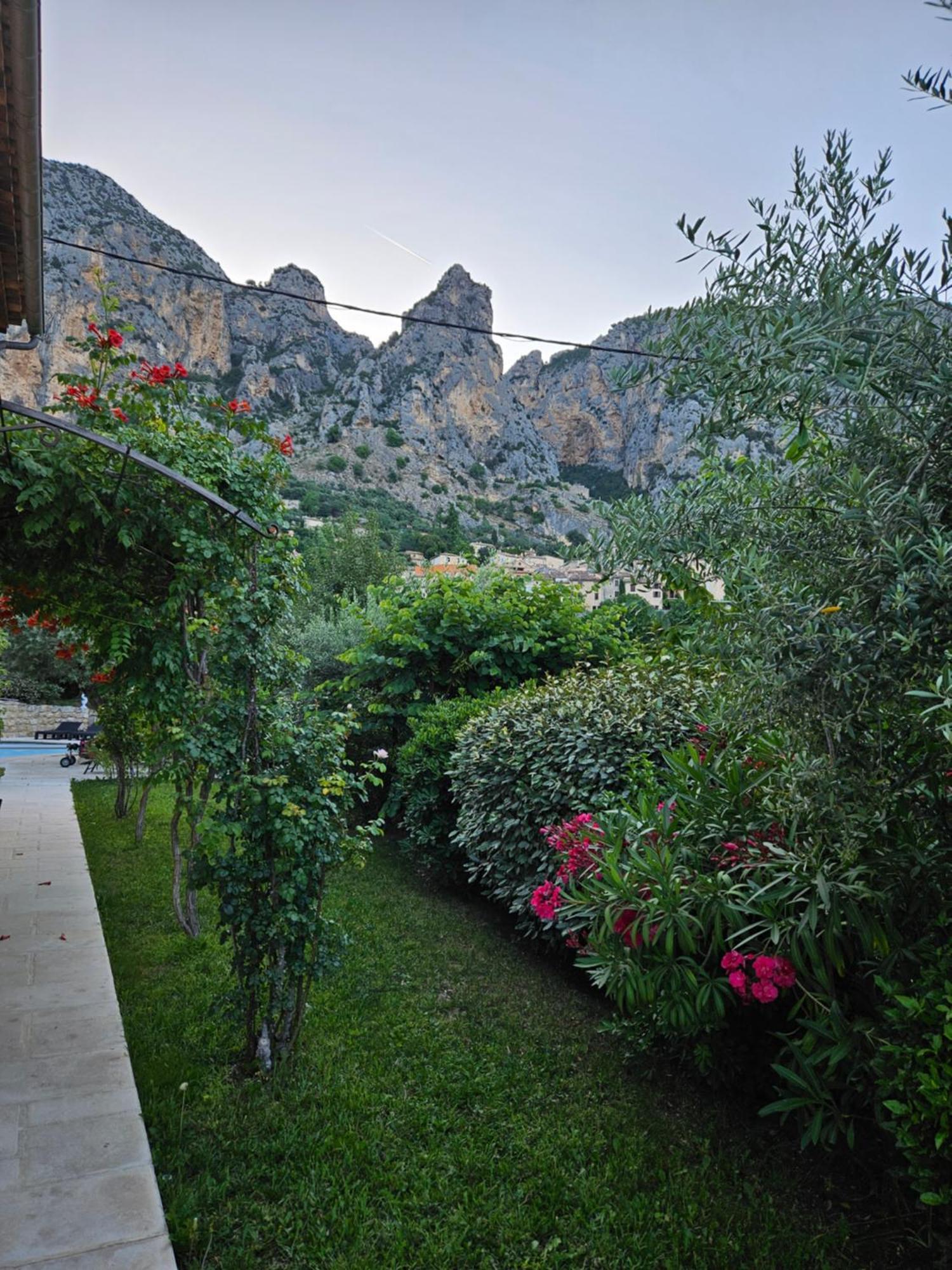 Bastide Des Oliviers Bed & Breakfast Moustiers-Sainte-Marie Eksteriør bilde